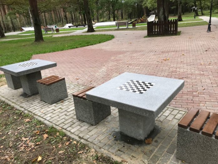 В Дубраве появилась зона для настольных игр