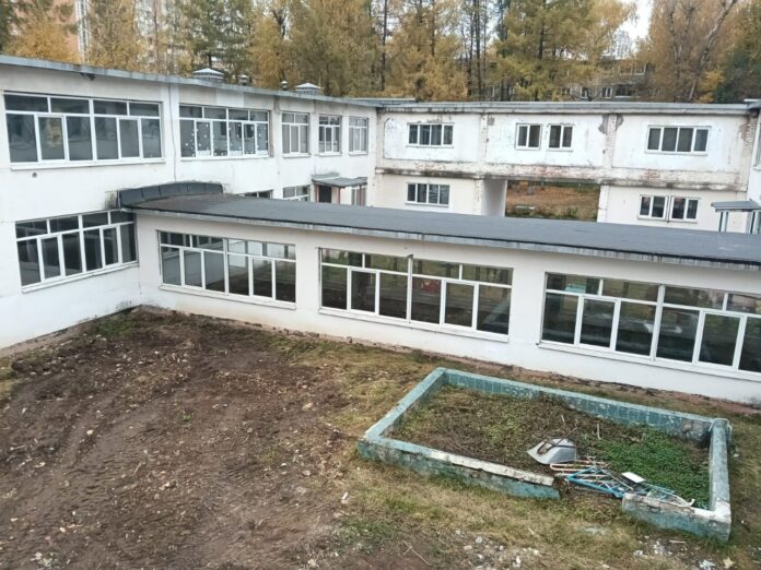 В Подольске завершают демонтаж в здании дошкольного отделения школы № 12 