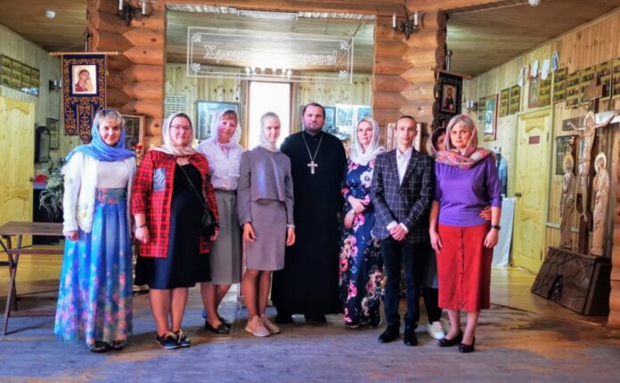 Педагогическое совещание прошло в Воскресной школе при Никольском храме