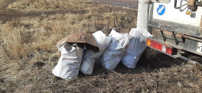 В Кузнечиках провели уборку двух пустырей