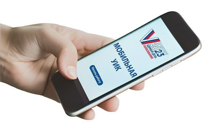 Члены УИК проводят подомовой обход избирателей Подольска с целью их адресного информирования 