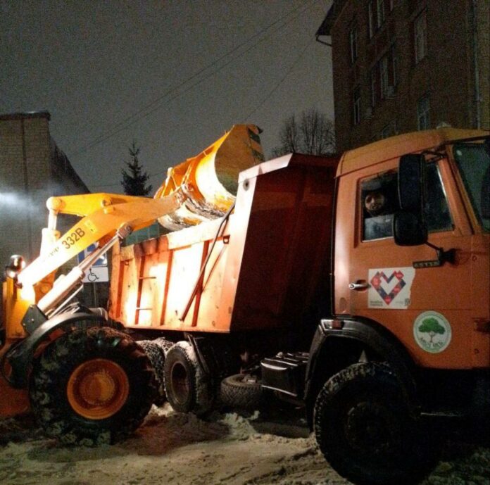 В ночь на 31 января с улиц Подольска вывезли более 800 кубометров снега