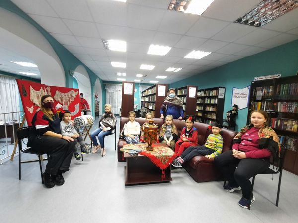 Фольклорные посиделки «Как бывало в старину» прошли в библиотеке № 20