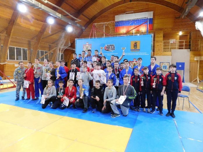 Подольские борцы завоевали пятнадцать медалей на первенстве ЦФО в Рязани