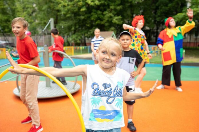 Губернаторскую площадку открыли в Высотном микрорайоне Подольска