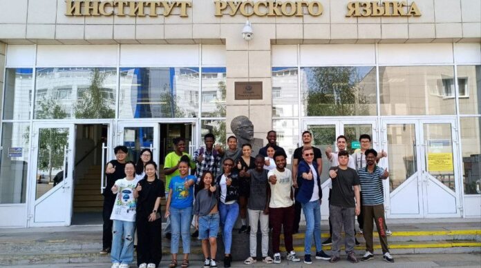 Для иностранных студентов провели урок по зеленой экономике