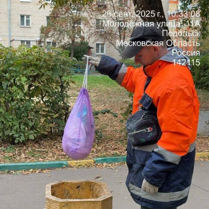 Мусору из квартир не место на общественных пространствах!