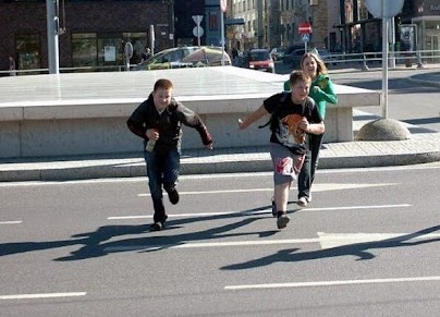 Госавтоинспекция предупреждает: защитите детей от несчастных случаев на дороге