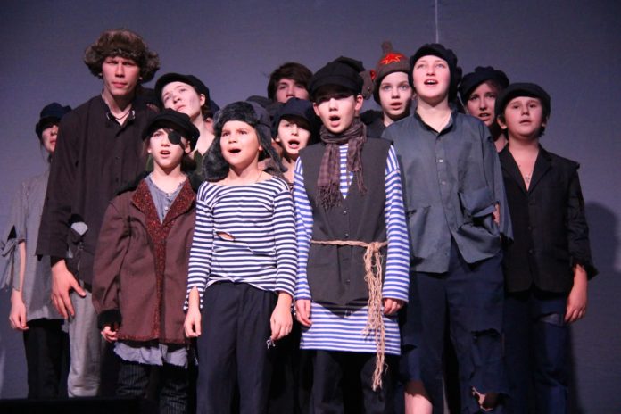 В КПЦ «Дубровицы» прошла премьера спектакля «Республика ШКИД»