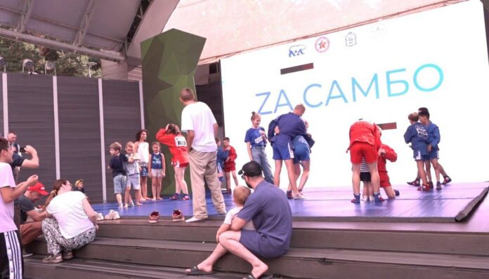 В рамках партпроекта «Zа самбо» в Домодедово прошел областной фестиваль «Самбо в парках»