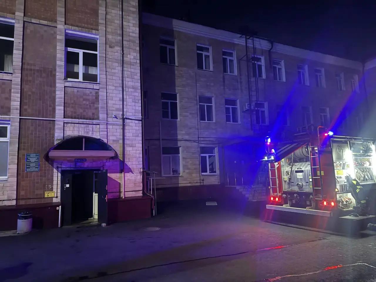 При возгорании в подсобном помещении ПДБ никто не пострадал