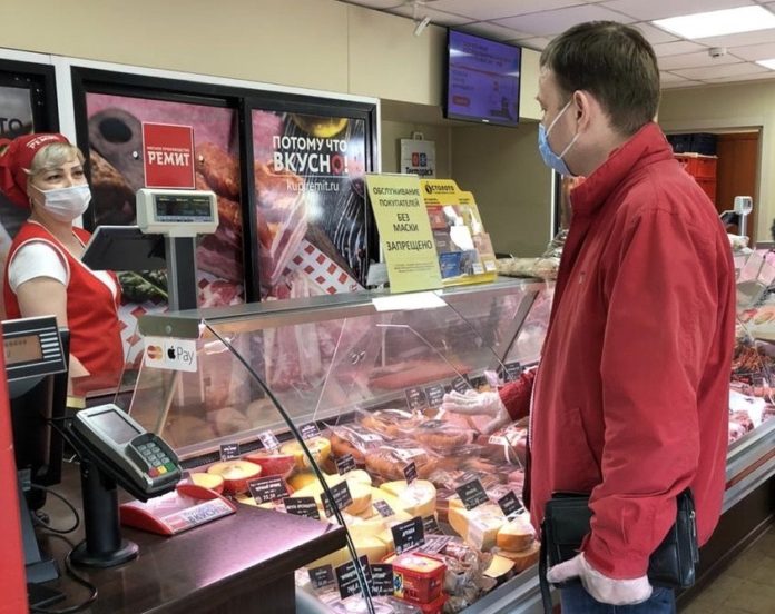 Соблюдение требований стандартов по работе предприятий и организаций в сфере услуг проверили в Городском...