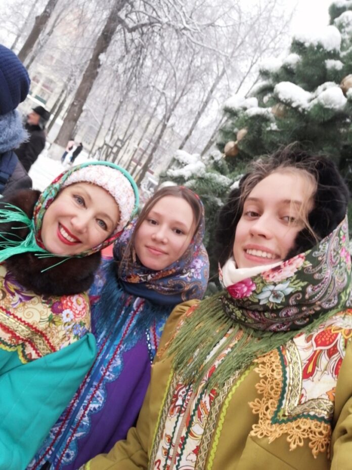 Сотрудники ДК «Октябрь» приняли участие в проведении праздничной программы