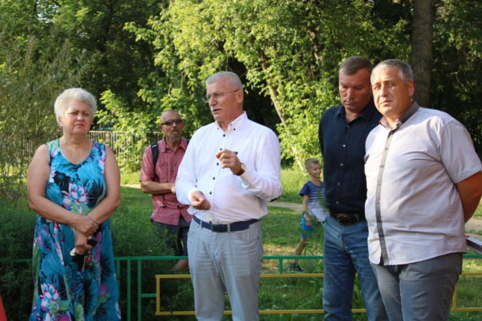 Депутат Московской областной Думы продолжает встречаться с жителями Большого Подольска