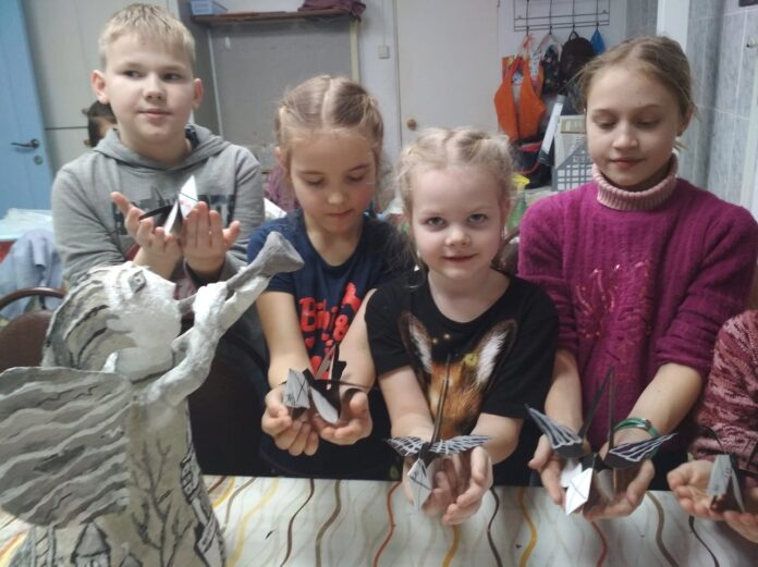 Во Дворце молодежи проходит акция «Блокадная ласточка»