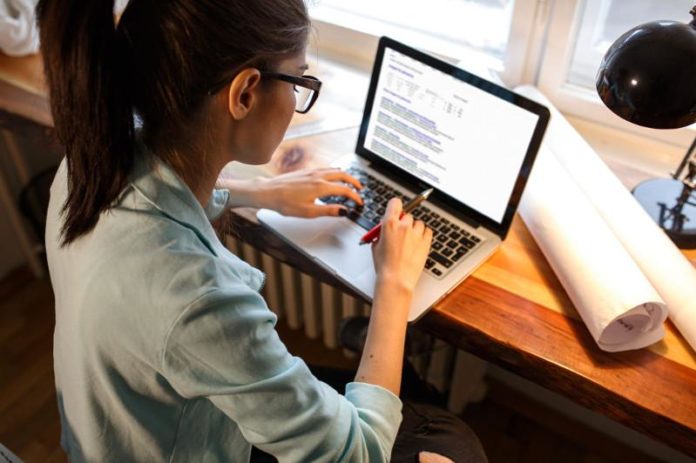 Информируем подольчан: колледжи и вузы Подмосковья перешли на дистанционное обучение