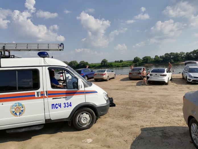 Мониторинг несанкционированных мест для купания проводят подольские спасатели