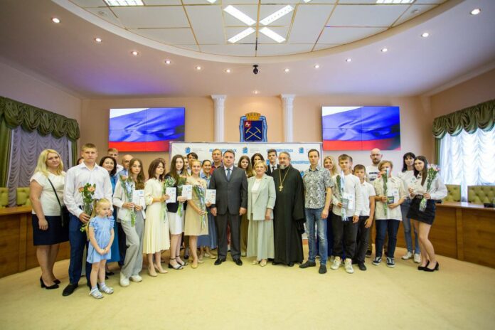 Торжественное вручение первых паспортов юным жителям Подольска