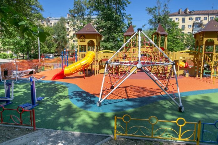 В будущем году в рамках госпрограммы Подмосковья в Большом Подольске установят 10 детских игровых...