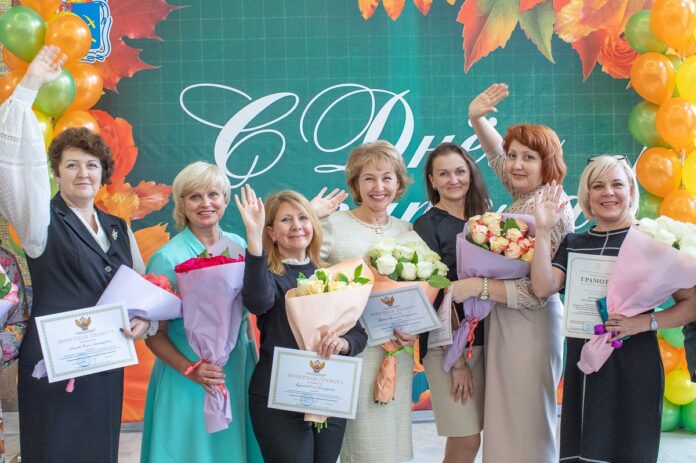 В Подольске чествовали лучших педагогов в преддверии Дня учителя