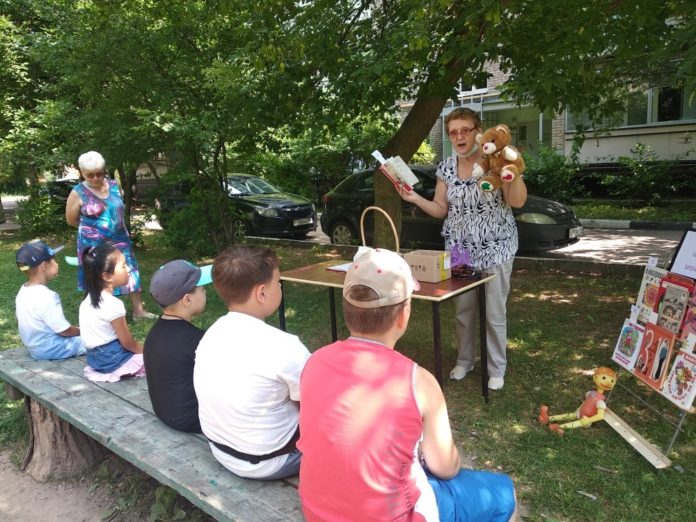 Познавательно-игровая программа  прошла  климовской библиотеке №27