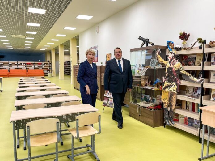 Председатель Горсовета посетил школу № 36 и пообщался с её директором