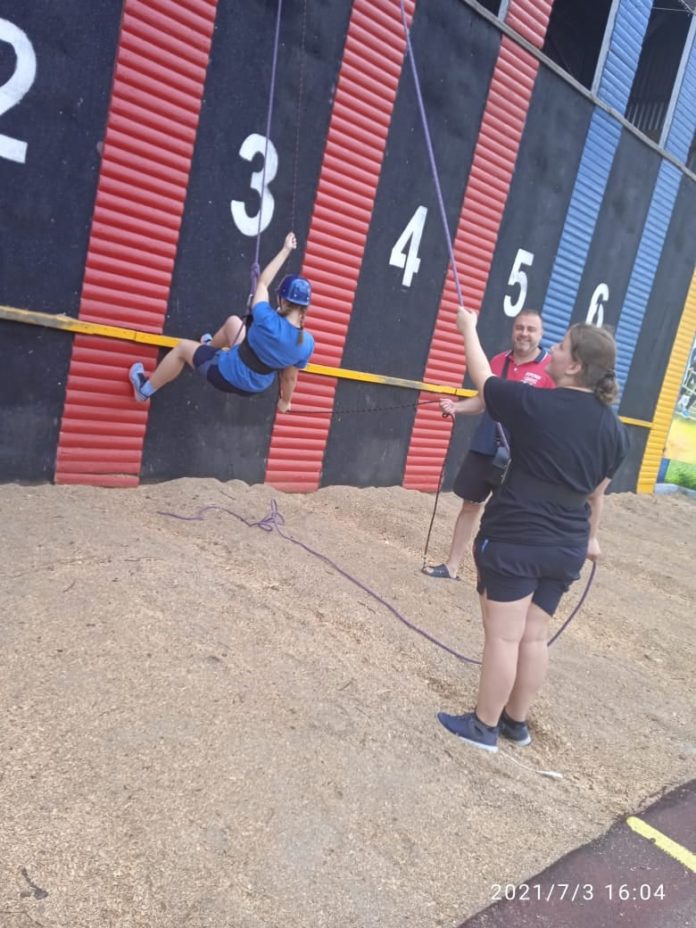 Для воспитанников молодежного центра  «Максимум» провели занятия по горной подготовке