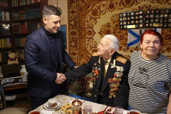 Глава городского округа Подольск навестил ветерана Великой Отечественной войны Бориса Ивановича Гинкула