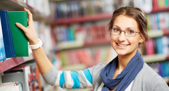 Российские студенты смогут работать в школе