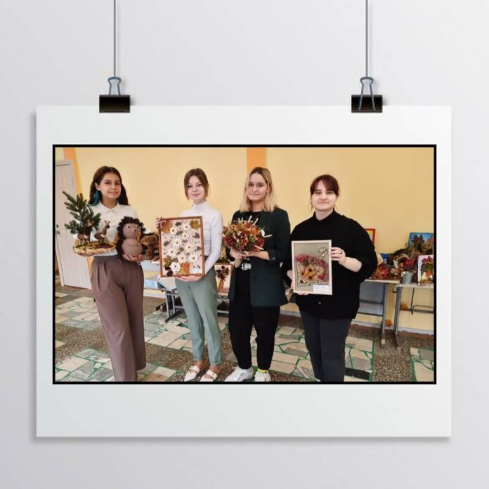 В школе № 13 состоялся ежегодный конкурс поделок из природного материала «Чудеса осенней природы»