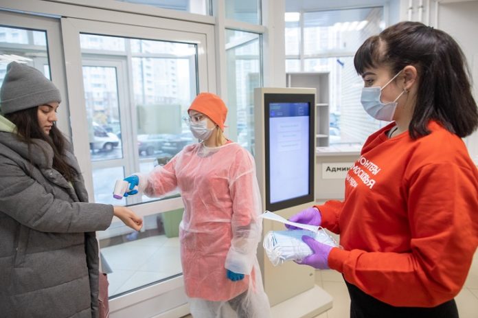 Подольские волонтёры пришли помогают медикам