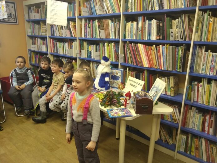 В библиотеке № 6 прошла новогодняя программа для воспитанников детского сада «Рябинка»