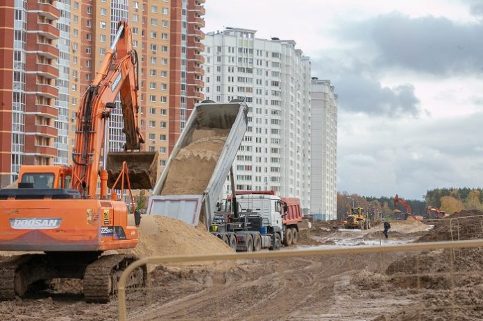 В Подольске продолжается строительство дороги по улице 43-й Армии