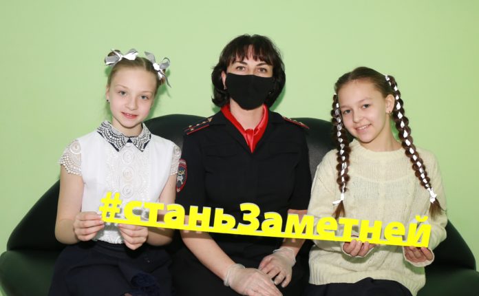 Акцию «Яркая личность» провели подольские автоинспекторы