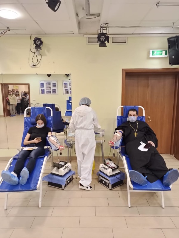 Более 20 человек сдали кровь в рамках акции «Московская Епархия для помощи онкологическим больным»