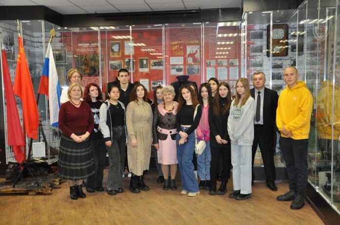 В Подольске прошла экскурсия по Музею истории УМВД для студентов