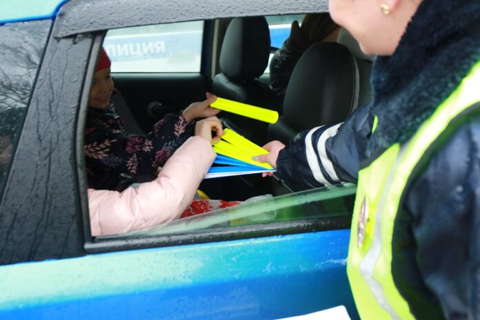 Сотрудники Госавтоинспекции г.о. Подольск провели рейд по проверке наличия детских кресел и правильной перевозке...