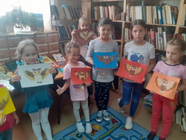 В библиотеке № 24 прошел эко-час «Путешествие в осеннее царство»