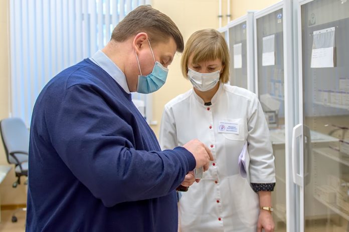 Глава муниципалитета Николай Пестов проинспектировал пункт вакцинации от COVID-19