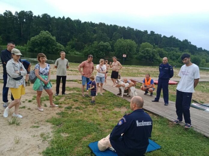 Мастер-класс по спасению утопающих провели в муниципалитете