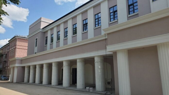 Капремонт ДК имени 1 Мая в Климовске завершается