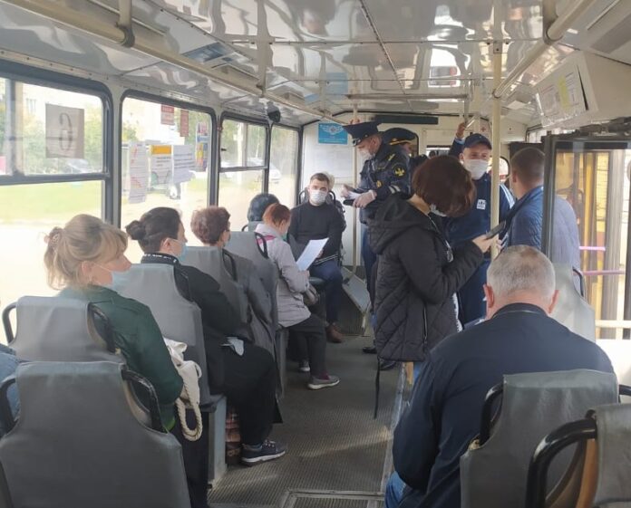 В Подольске прошел рейд по проверке соблюдения масочного режима в общественном транспорте