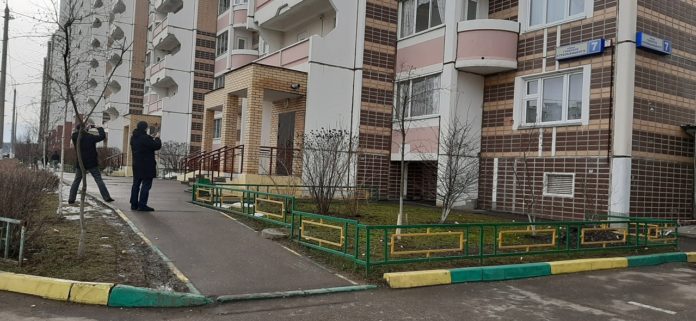 В Кузнечиках провели рейд по проверке фасадов домов