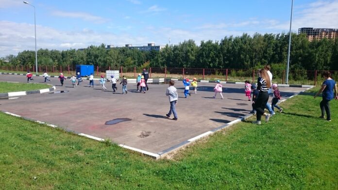 Спасатели 247-й пожарной части принимали визитеров из детского сада № 32