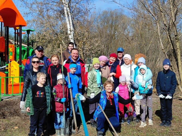 Ветераны Городского округа Подольск приняли участие в общегородском субботнике