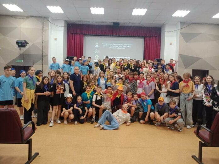 Партийцы провели встречу с молодёжью, которая отдыхает в Детско-юношеском оздоровительном центре «Родина»