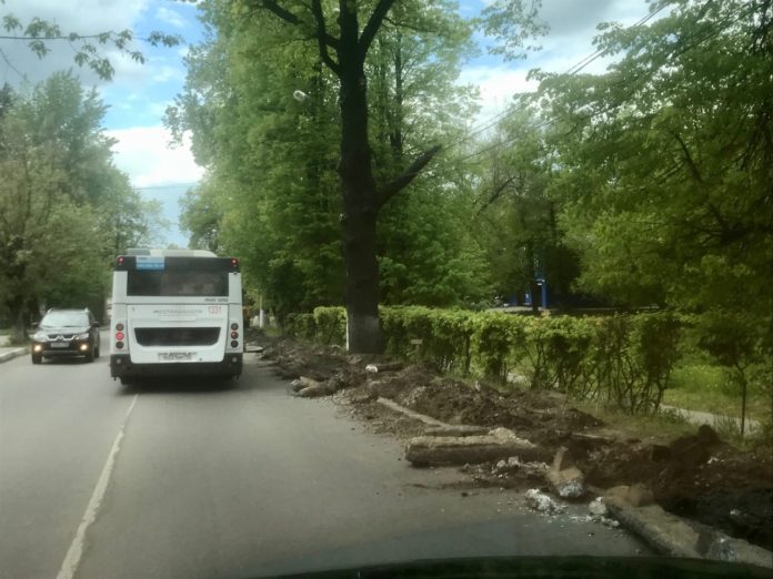 Дорожные работы ведутся на двух улицах в Климовске