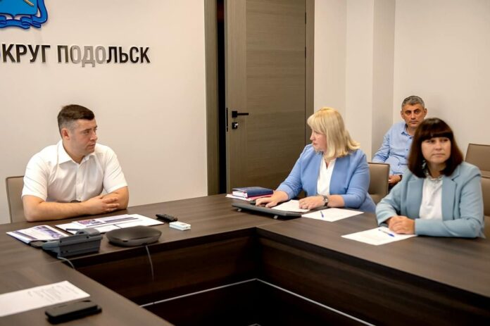 Глава горокруга Подольск посвятил профчас сфере образования