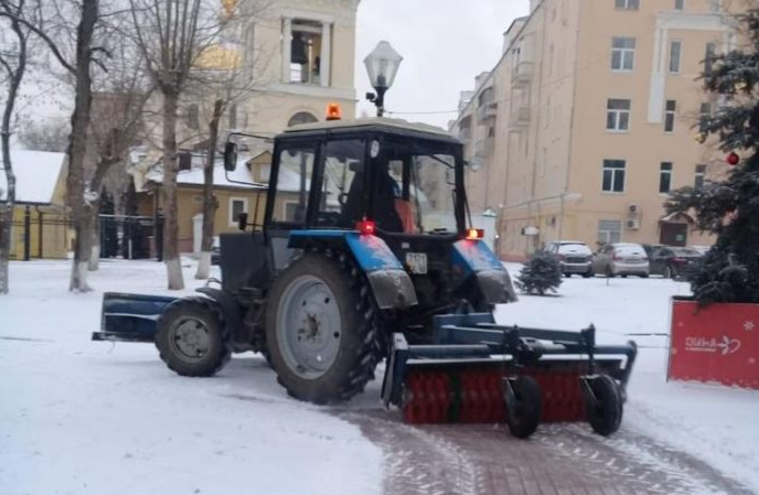 По команде «Снегопад» дворники Подольска  вышли на смену ранним утром