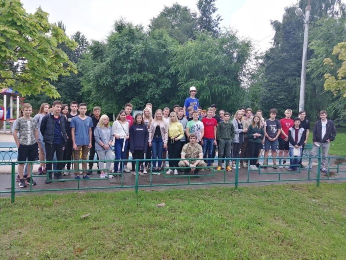 Временные трудовые бригады работают в учреждениях молодежной политики Большого Подольска с 20 июля